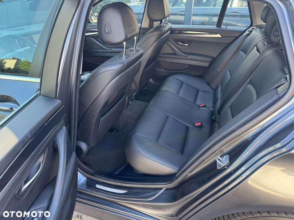 BMW Seria 5 520d Sport Line sport - 24