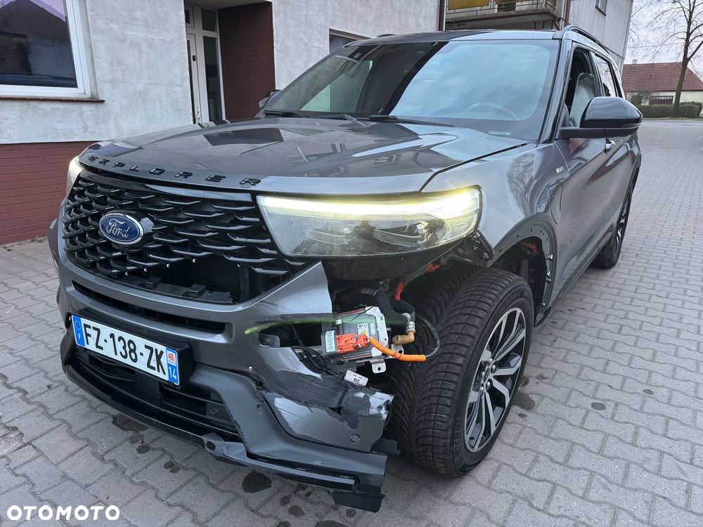 Ford Explorer - 23