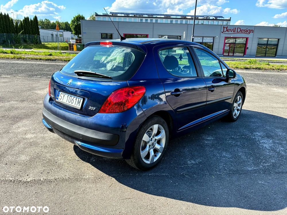 Peugeot 207 - 6