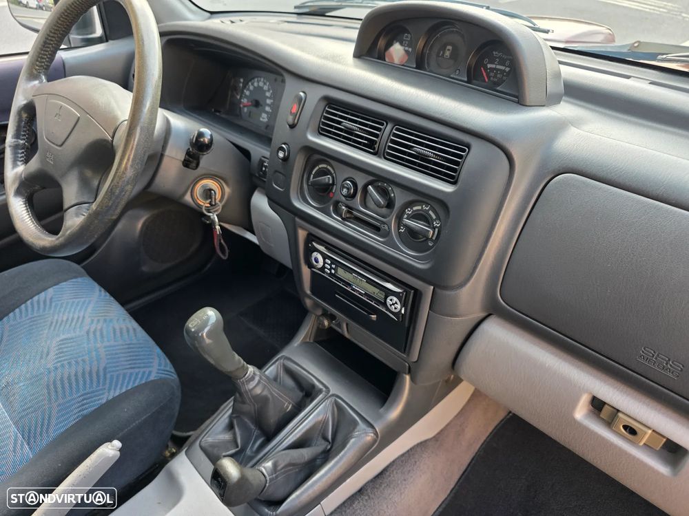 Mitsubishi Pajero 2.5 TD GLX Longo - 16
