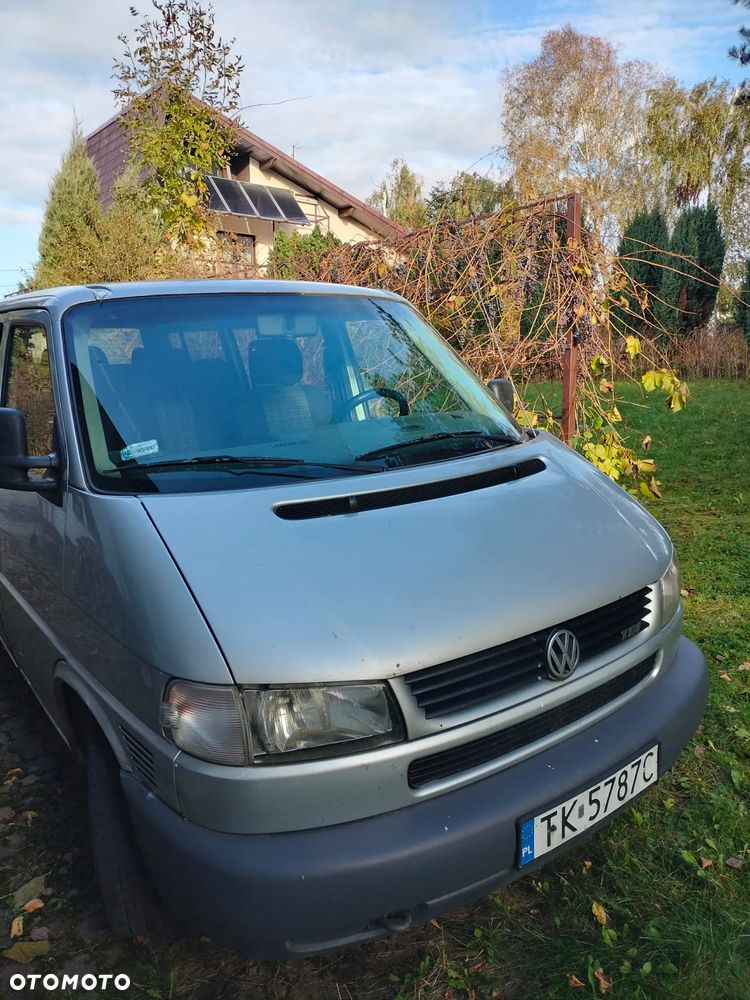 Volkswagen Transporter - 1