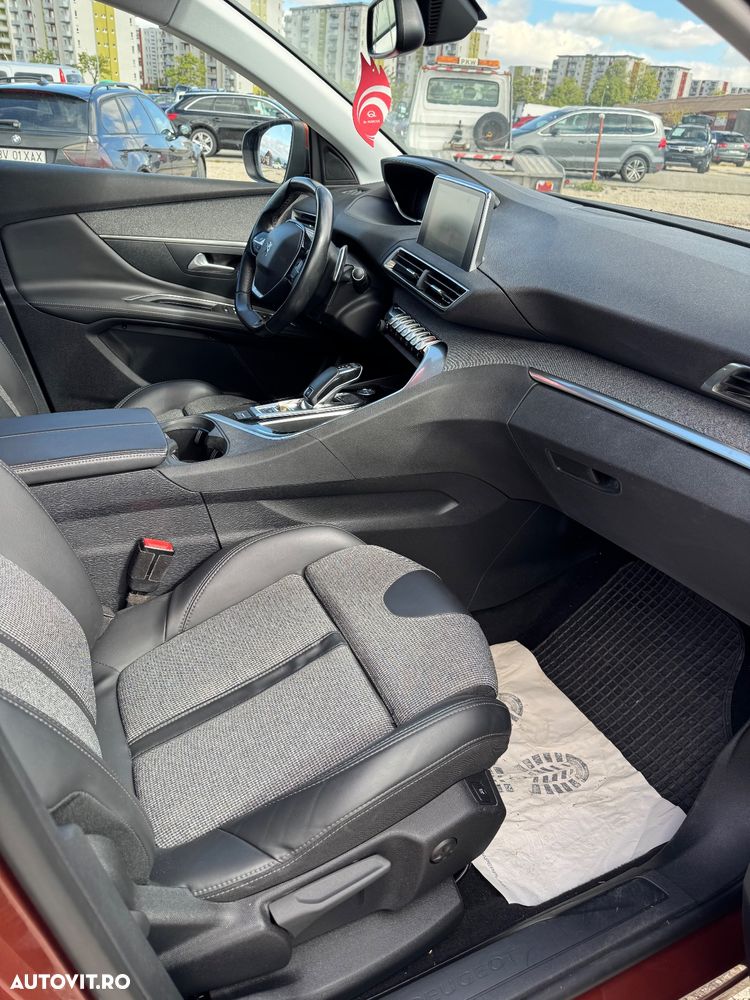 Peugeot 3008 1.2 PureTech Turbo S&S EAT6 Allure - 6