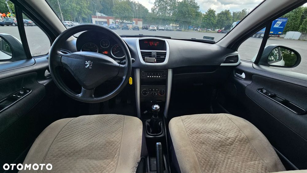Peugeot 207 90 HDi FAP (Blue Lion) Filou - 9