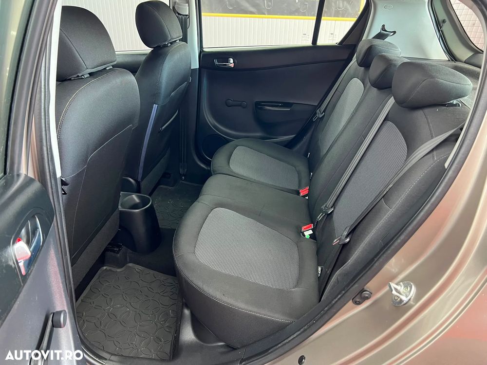 Hyundai i20 - 15