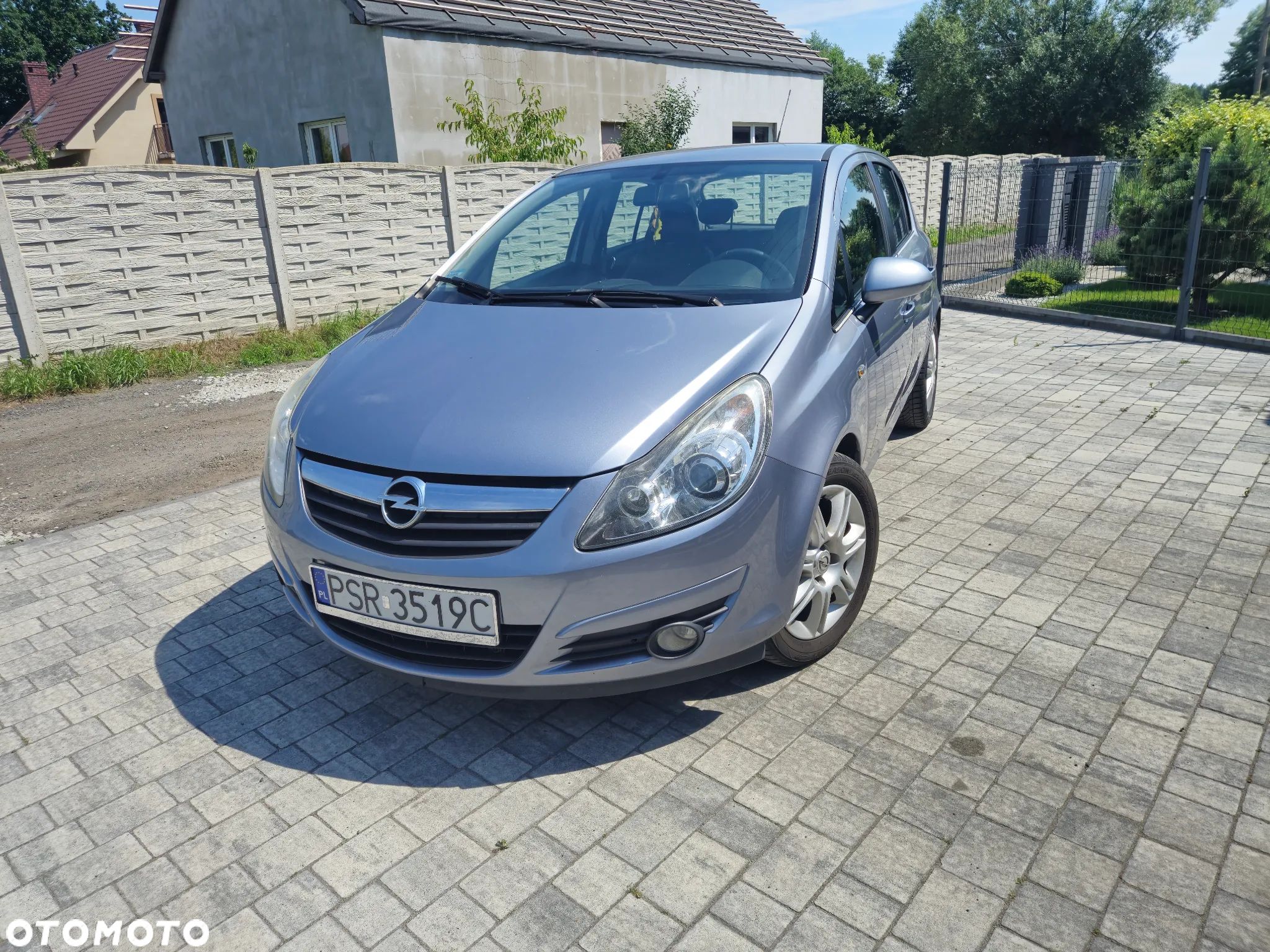 Opel Corsa 1.4 16V Cosmo - 1