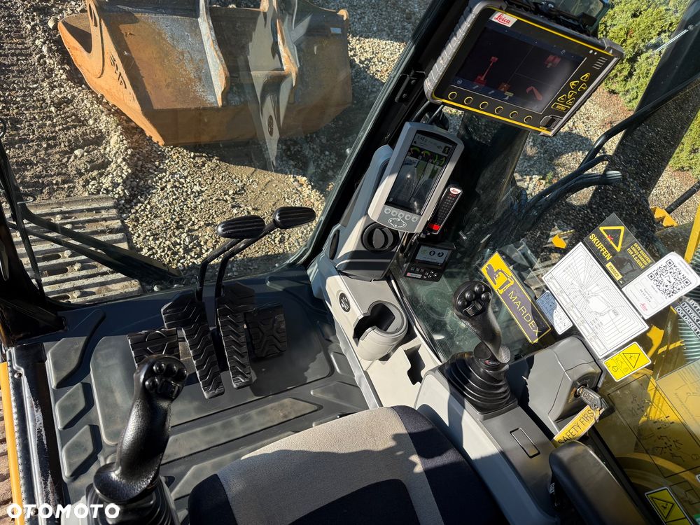 Caterpillar 330 FL - 36