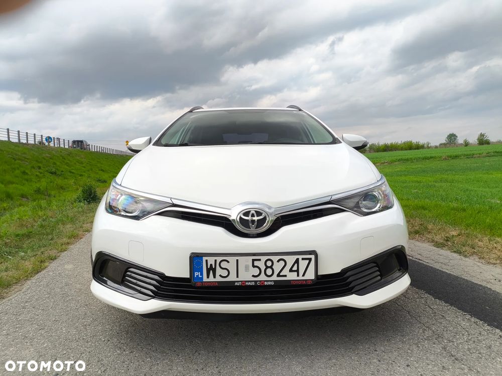 Toyota Auris 1.33 Dual-VVT-i Cool - 4