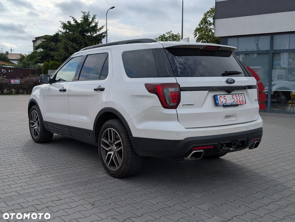 Ford Explorer - 13
