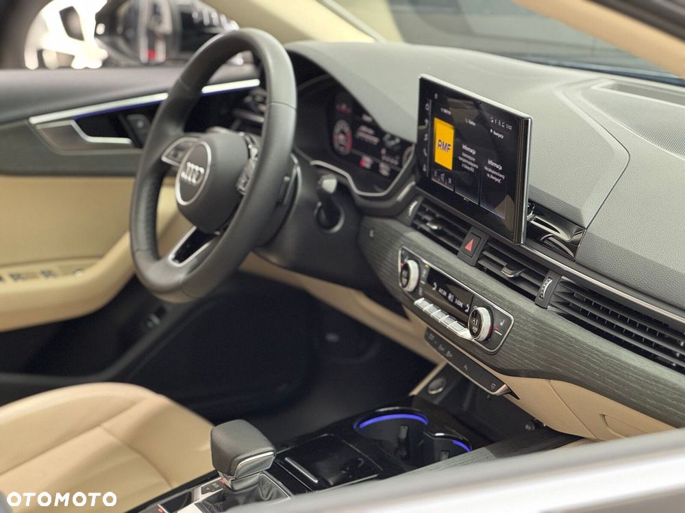 Audi A4 Limousine - 38