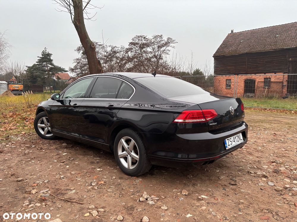 Volkswagen Passat ver-1-8-tsi-bmt-comfortline-dsg - 4