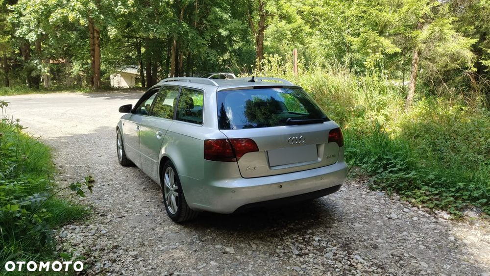 Audi A4 - 40
