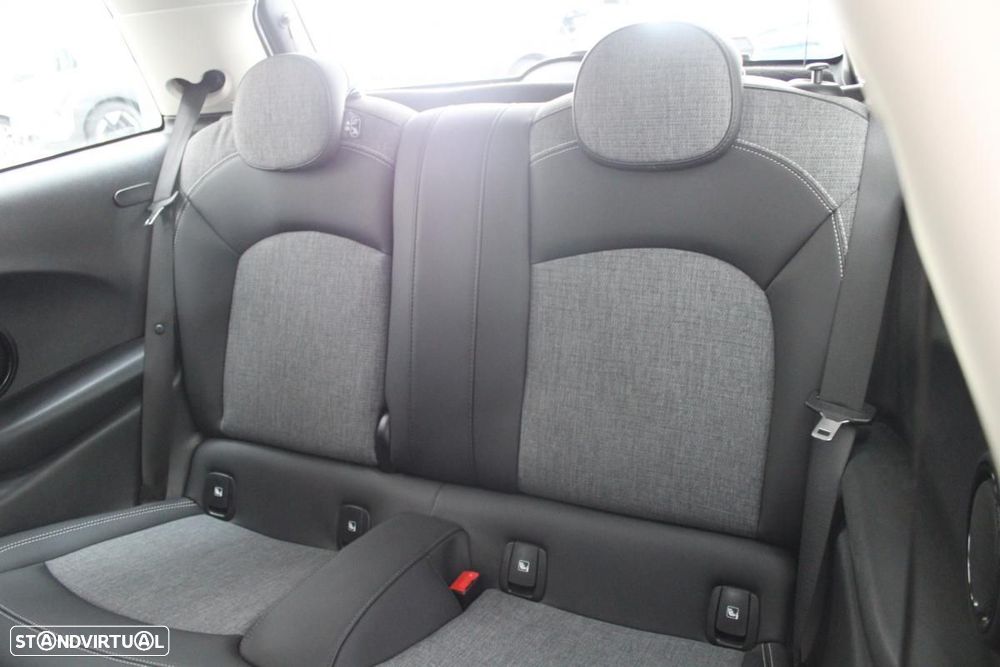 MINI 3 Portas Cooper SE - 12