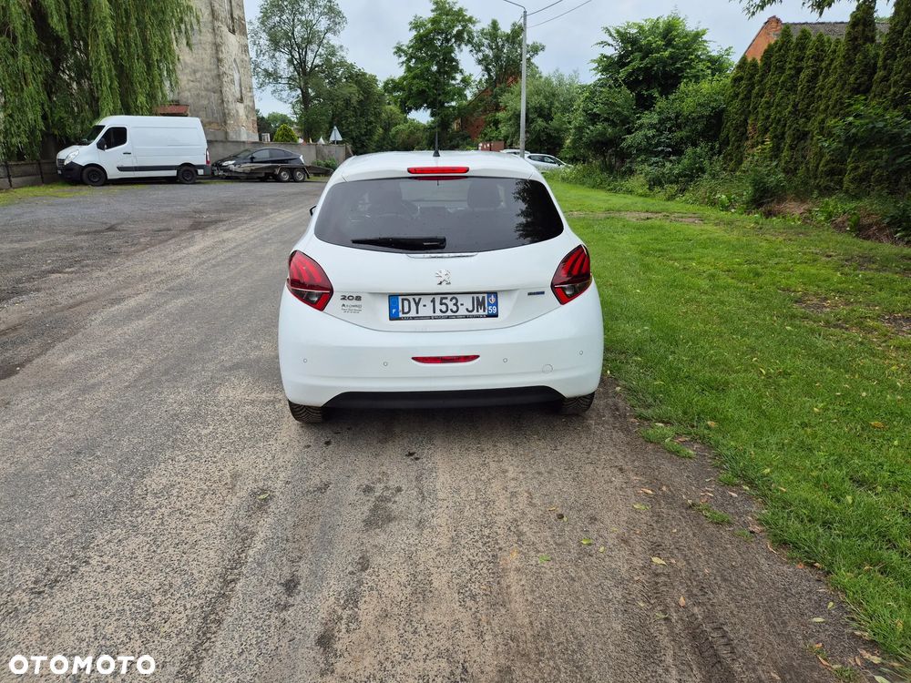 Peugeot 208 - 7
