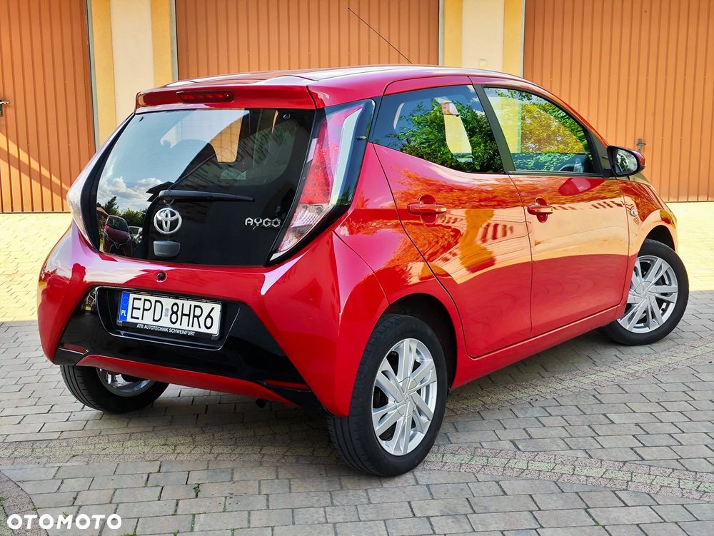 Toyota Aygo x-wave - 14
