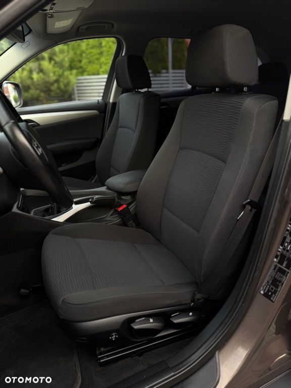 BMW X1 sDrive18i Sport Line - 25