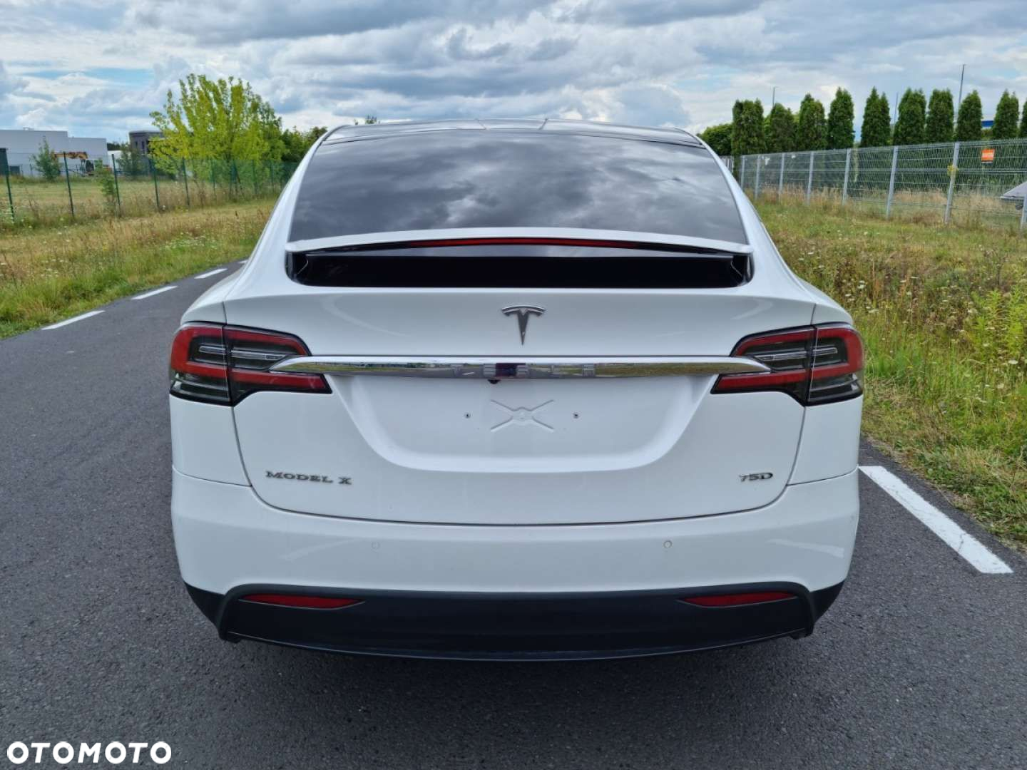 Tesla Model X 75 D - 15