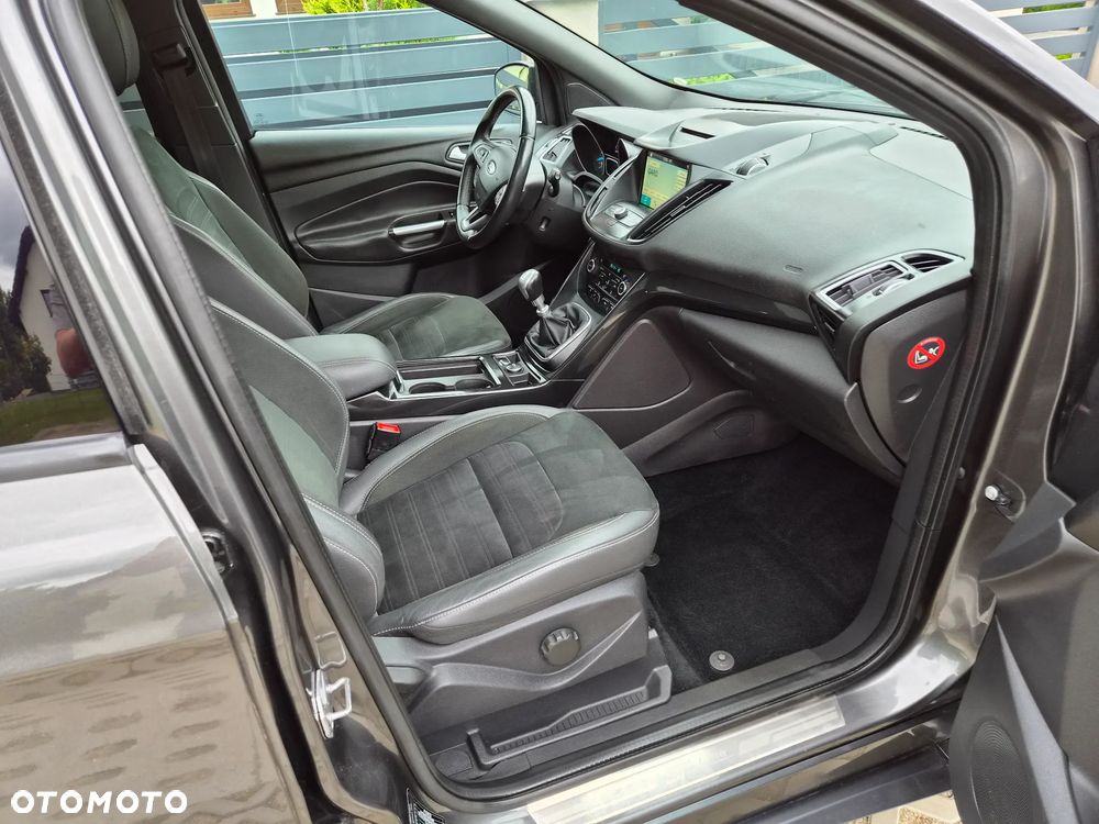 Ford Kuga 1.5 EcoBoost 2x4 ST-Line - 10