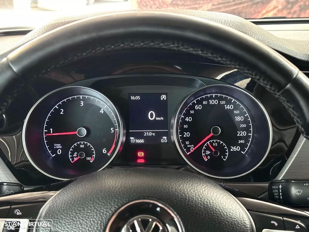 VW Touran 1.6 TDI Highline - 23