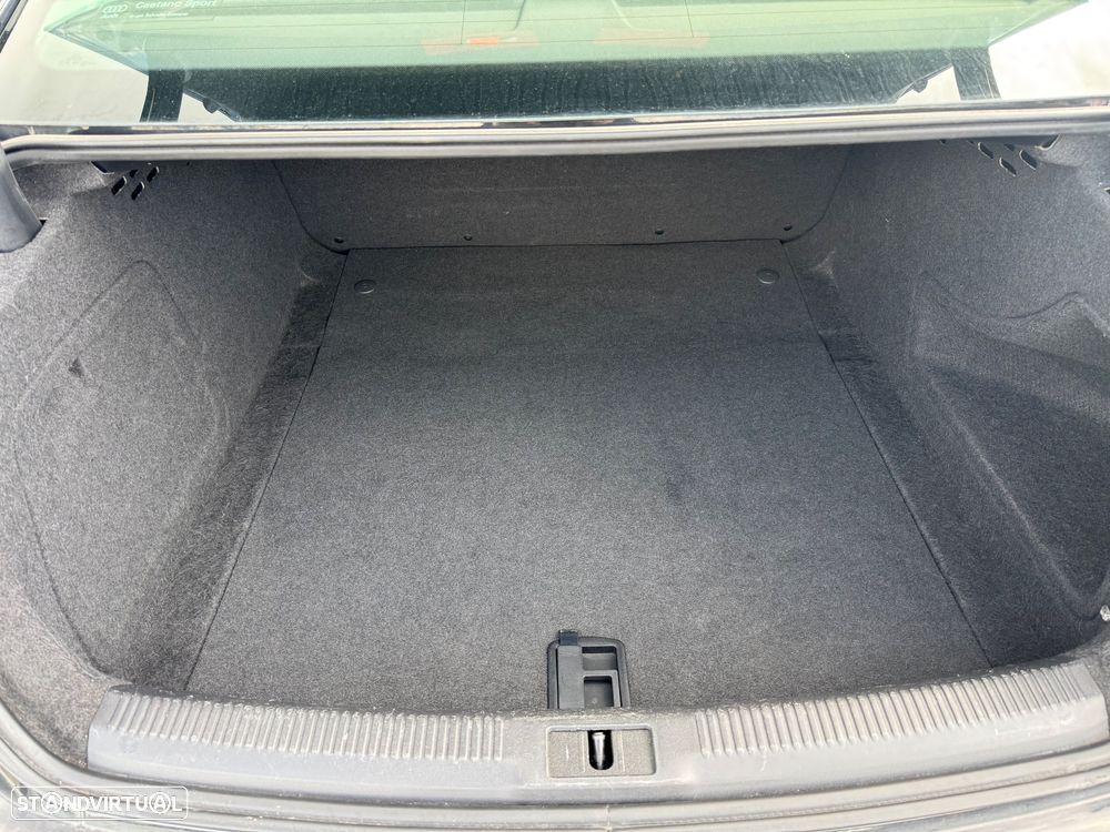 Audi A4 2.0 TDI Sport - 30