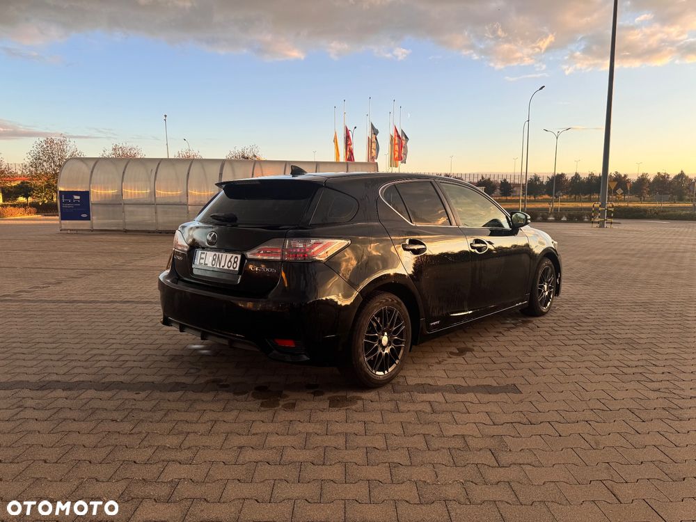 Lexus CT 200h Executive Line - 3