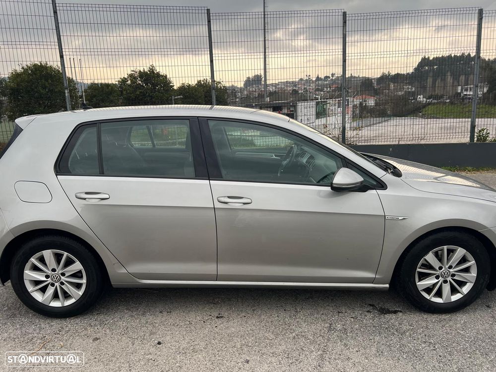 VW Golf 1.6 TDI BlueMotion Comfortline - 4