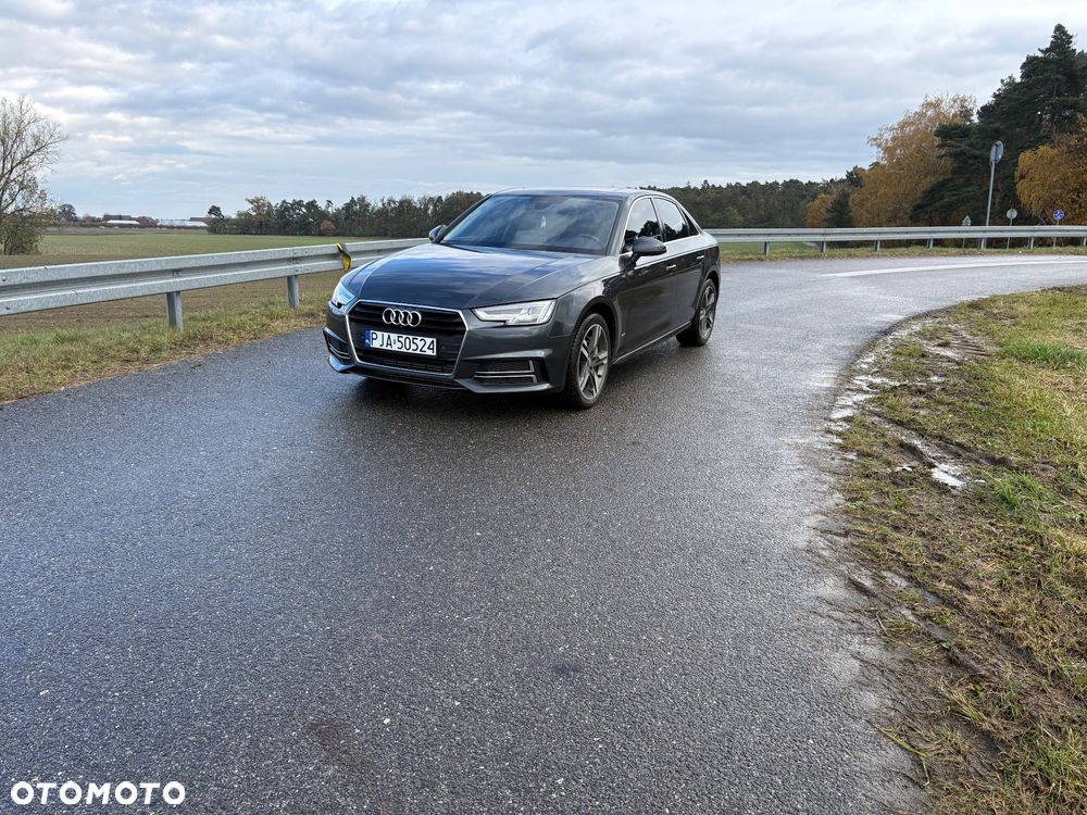Audi A4 - 1
