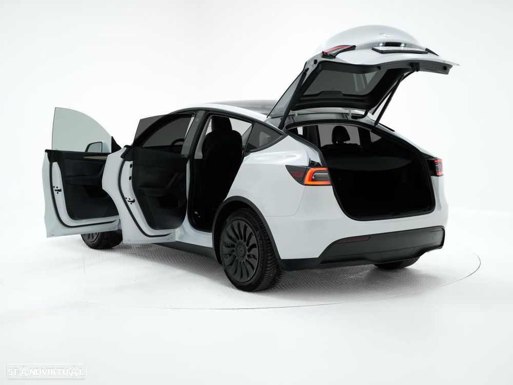 Tesla Model Y RWD - 5