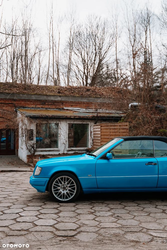 Mercedes-Benz Klasa E 200 - 12