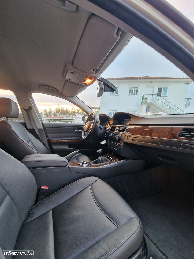 BMW 318 i Edition Exclusive - 11