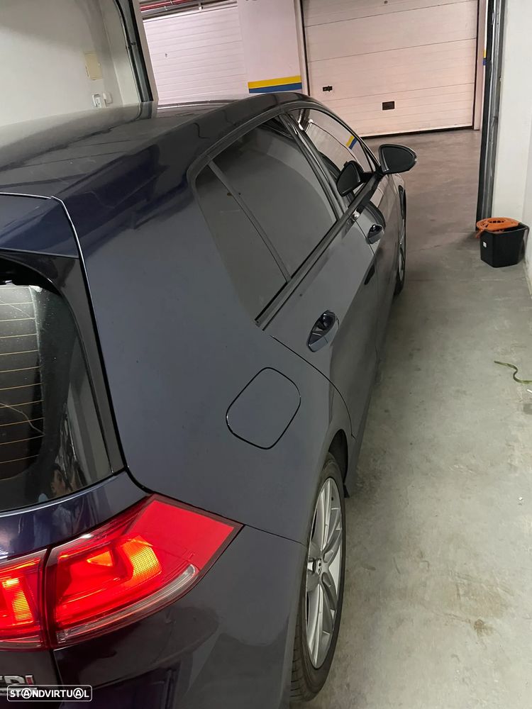 VW Golf 1.6 TDi R-Line - 26