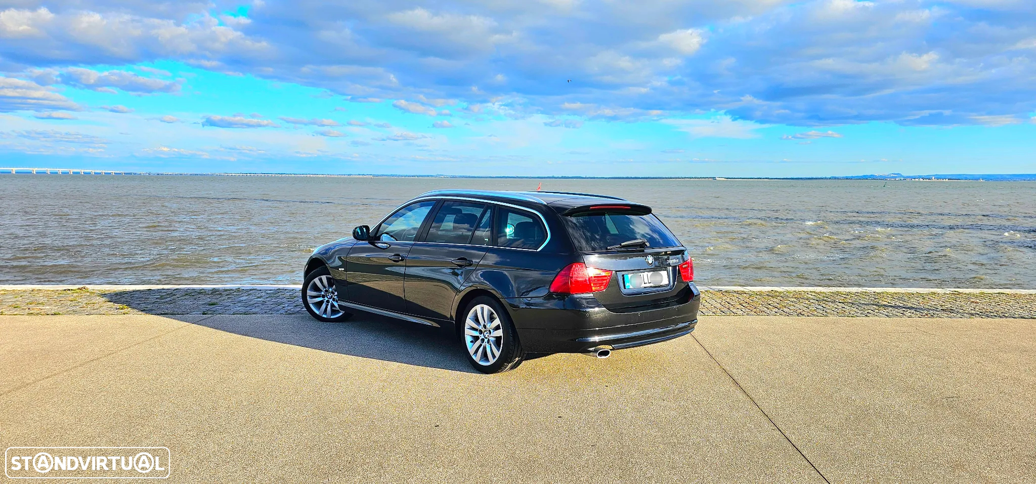 BMW 320 d Touring LifeStyle - 24