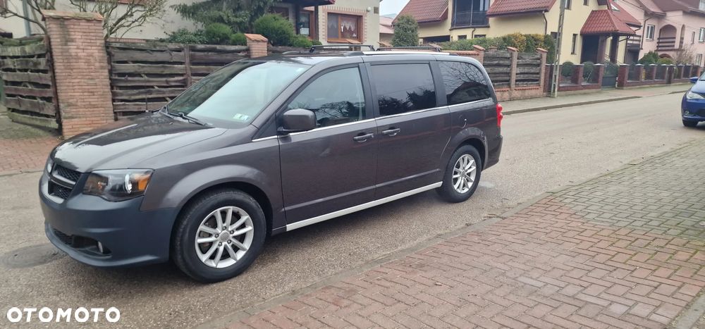 Dodge Grand Caravan - 3