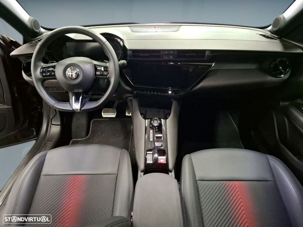 Alfa Romeo Junior 1.2 Speciale eDCT6 - 12
