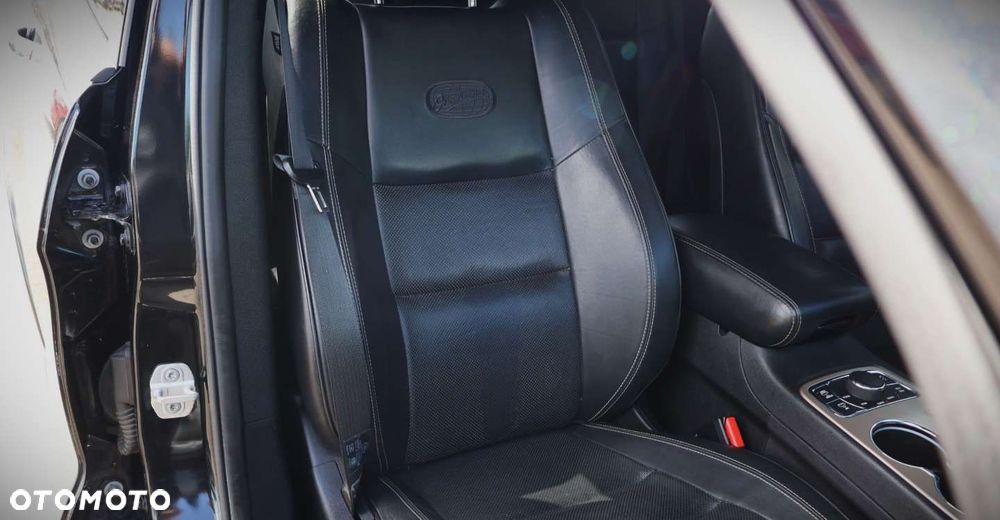 Jeep Grand Cherokee - 22