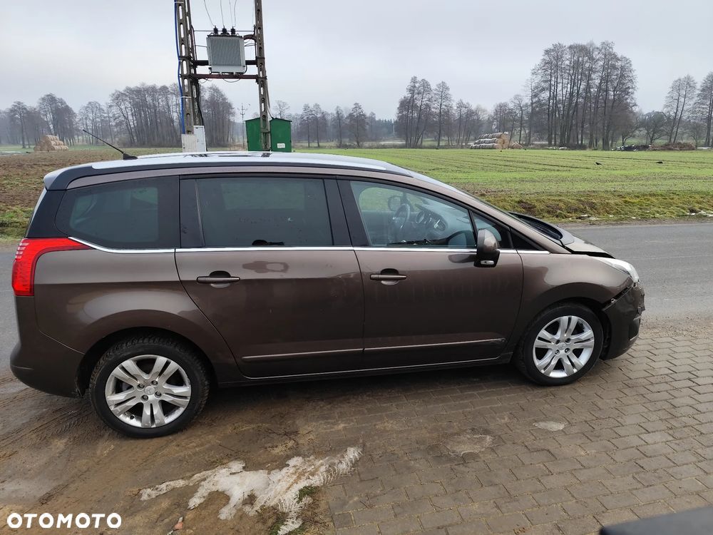 Peugeot 5008 HDI FAP 115 Business-Line - 6