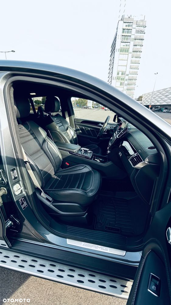 Mercedes-Benz GLE AMG Coupe 63 S 4-Matic - 12