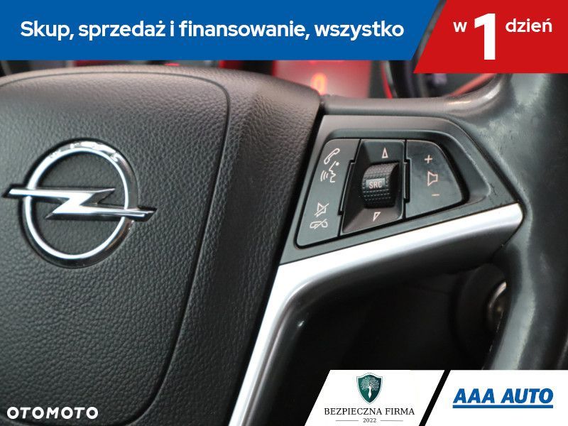 Opel Insignia - 18