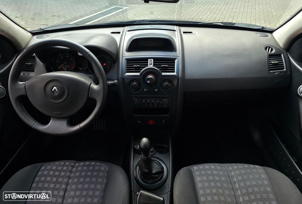 Renault Megane Van - 38