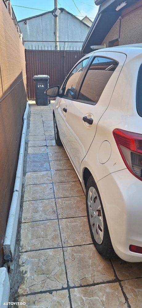 Toyota Yaris 1.3 VVT-i Luna - 5