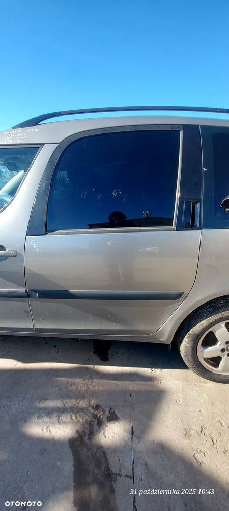 Skoda Roomster 10- Polift Drzwi Lewy Tył Tylnie LF8H - 1