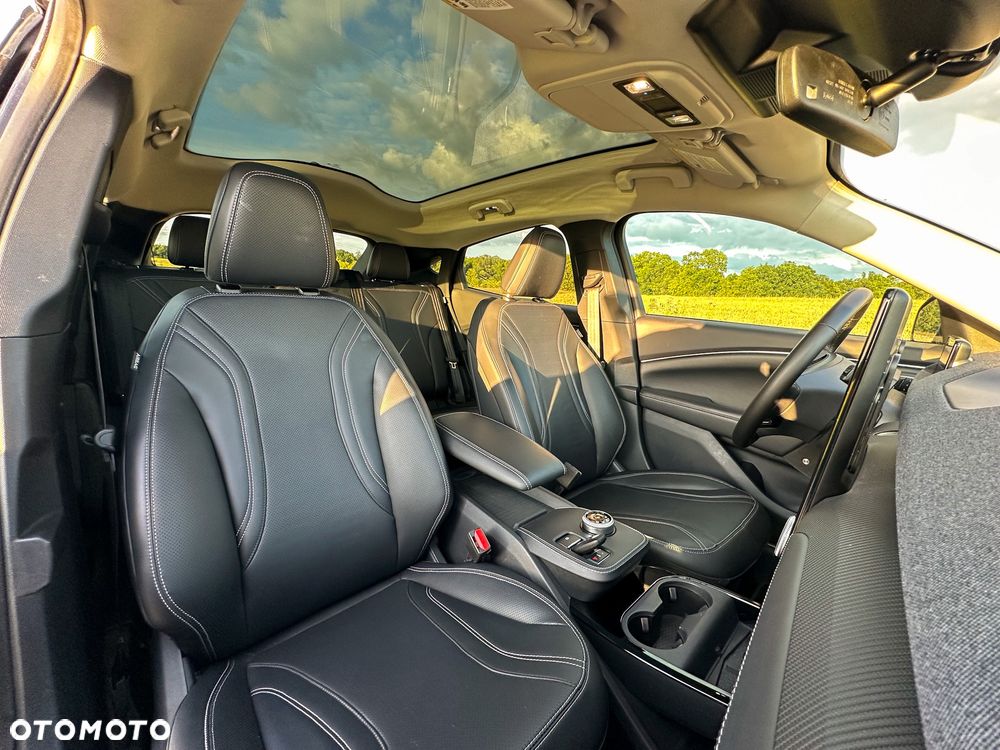 Ford Mustang Mach-E PREMIUM - 13