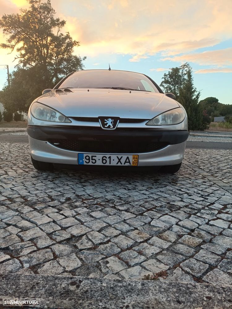 Peugeot 206 2004 photo 2
