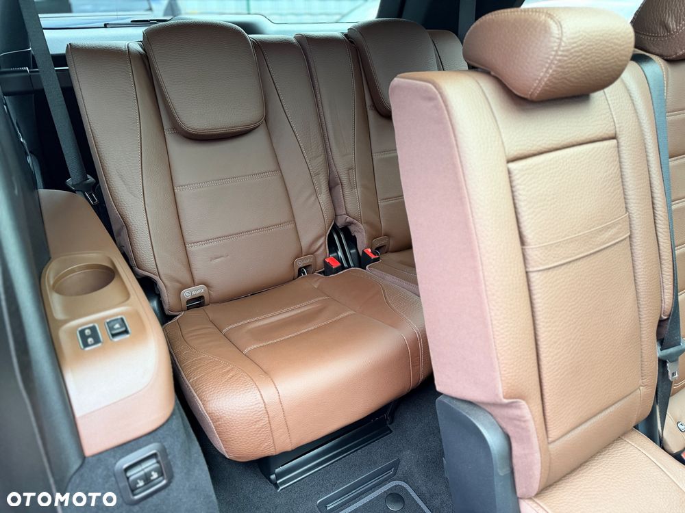 Mercedes-Benz GLS - 29