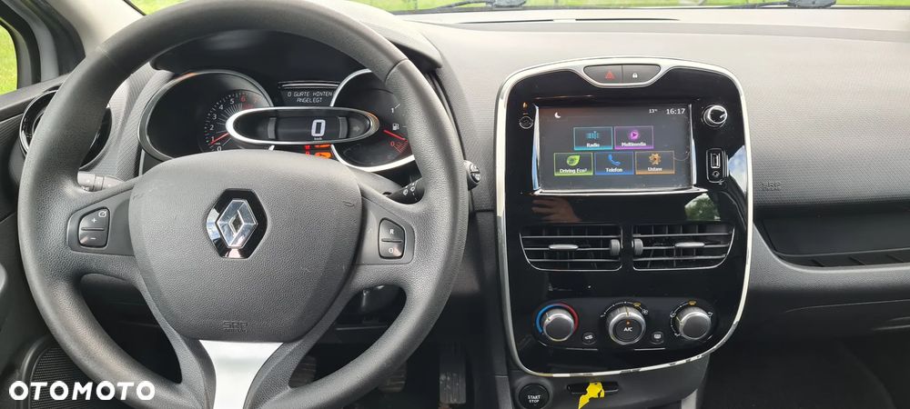 Renault Clio 1.2 16V 75 Life - 12