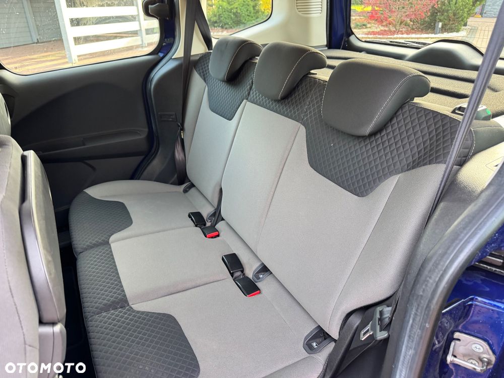 Ford Tourneo Courier 1.0 EcoBoost Trend - 14