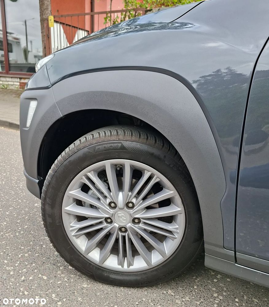 Hyundai Kona - 32