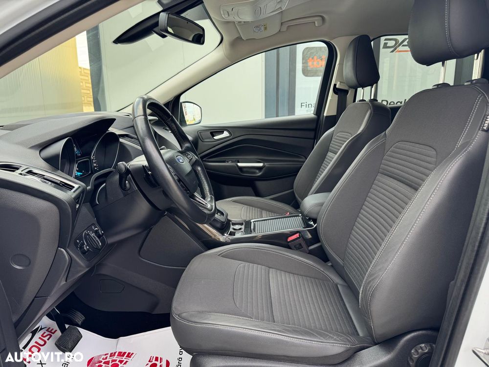 Ford Kuga - 10