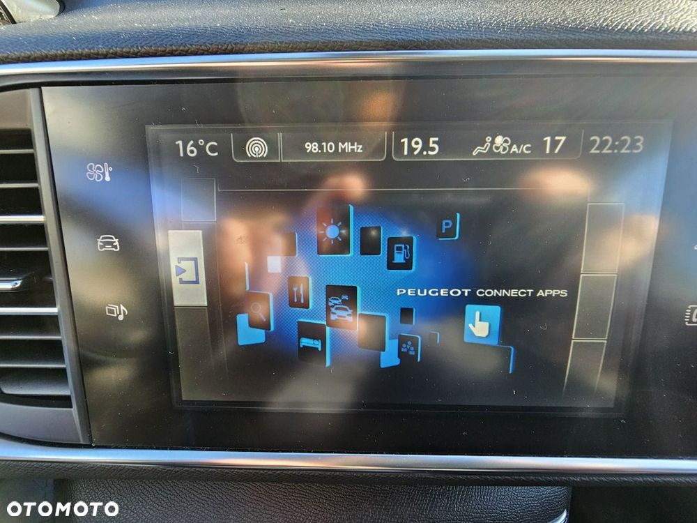 Peugeot 308 1.6 THP Access - 26