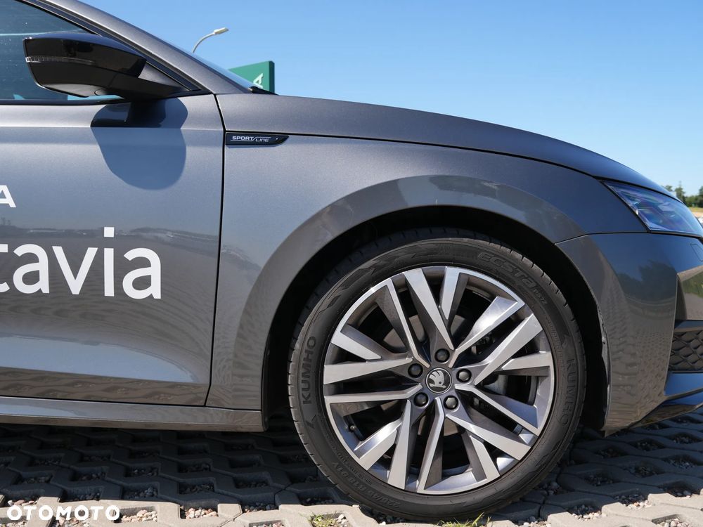 Skoda Octavia 1.5 TSI mHEV Sportline DSG - 5