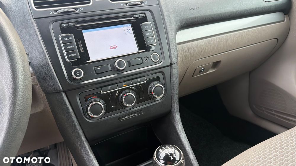 Volkswagen Golf - 14